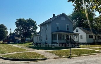 Building Photo - 904 S 4th Ave