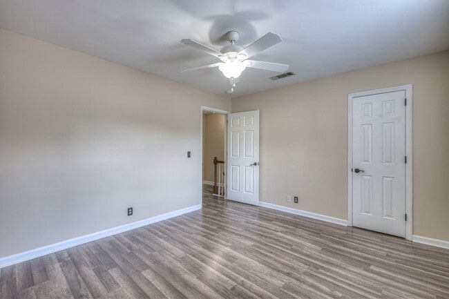 Building Photo - 200 N Royal Oaks Blvd