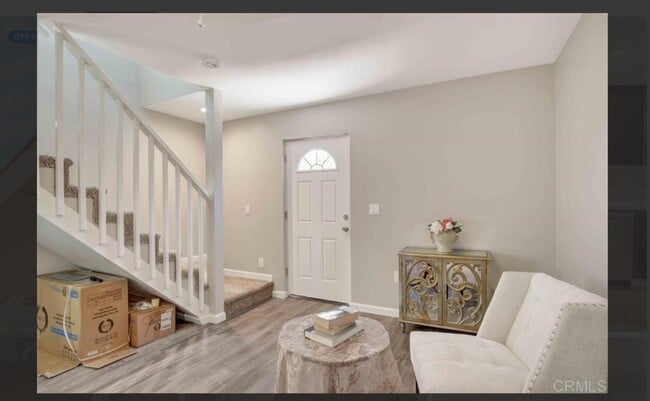 Building Photo - 920 Galopago St