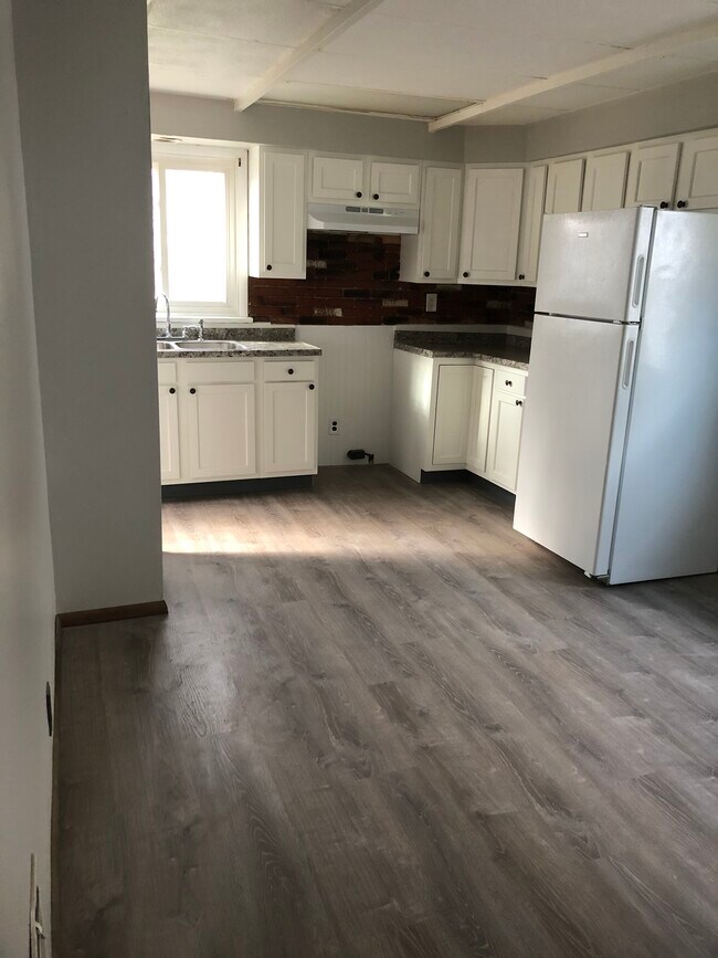 Foto del edificio - 359 Clay Ave
