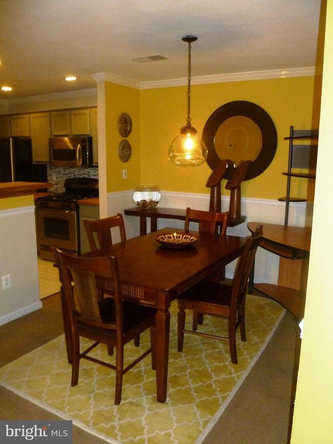 Foto del edificio - 8103 Lacy Dr