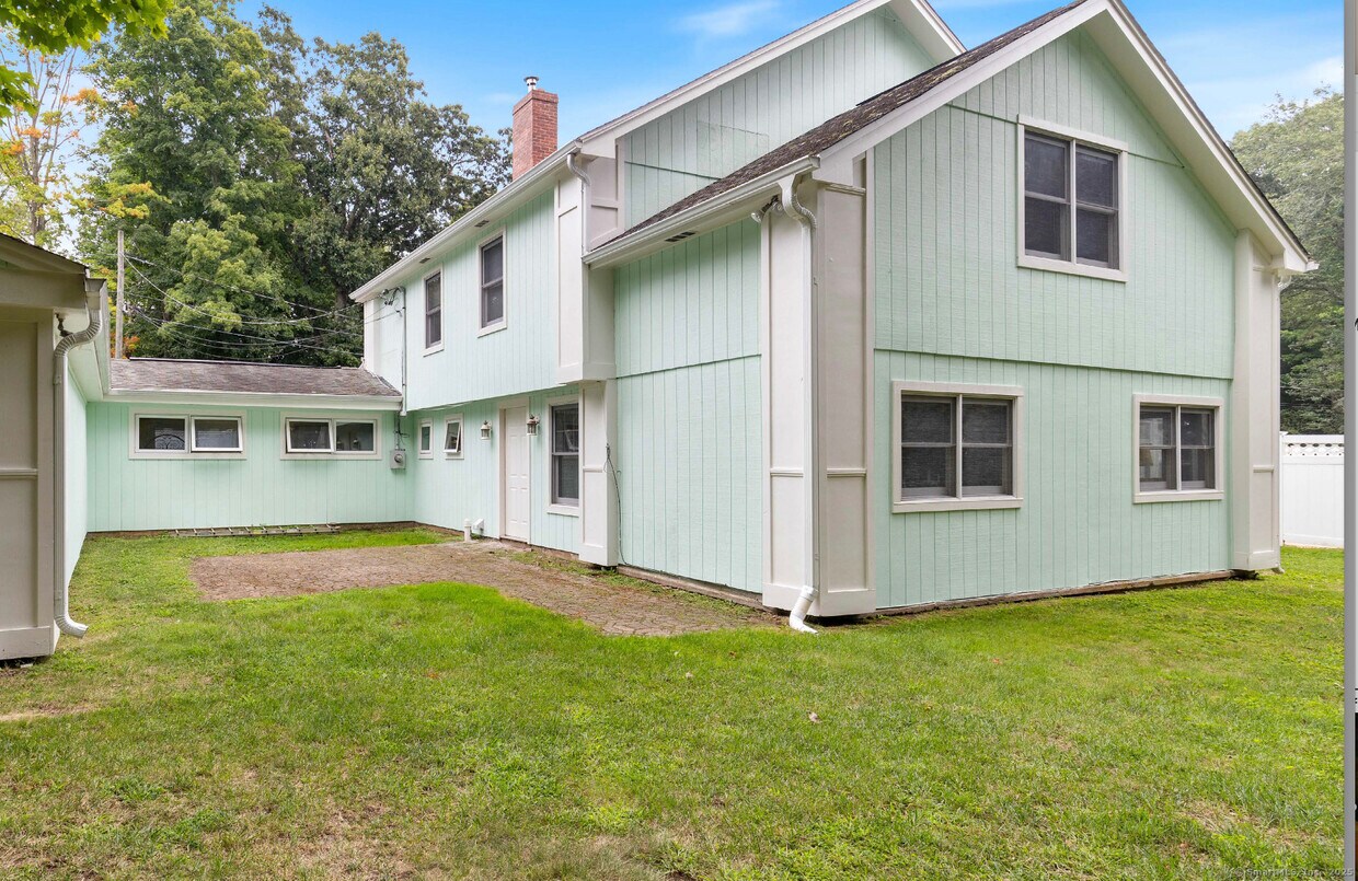 Primary Photo - 157 Pine Orchard Rd