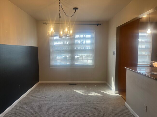 Building Photo - 19 Burnsway Ct