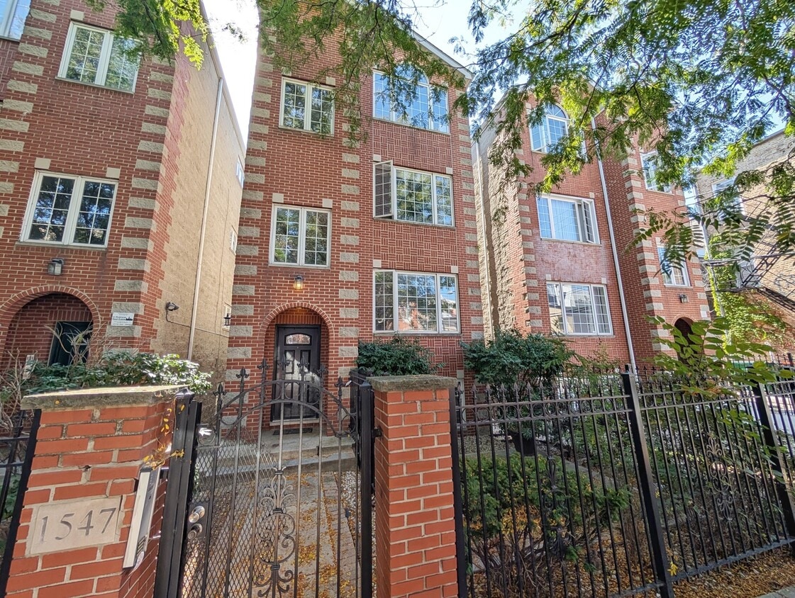 Foto principal - 1547 W Walton St