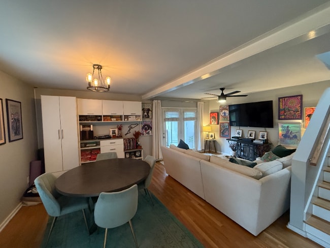 Photo - 940 Gale Ln Townhome