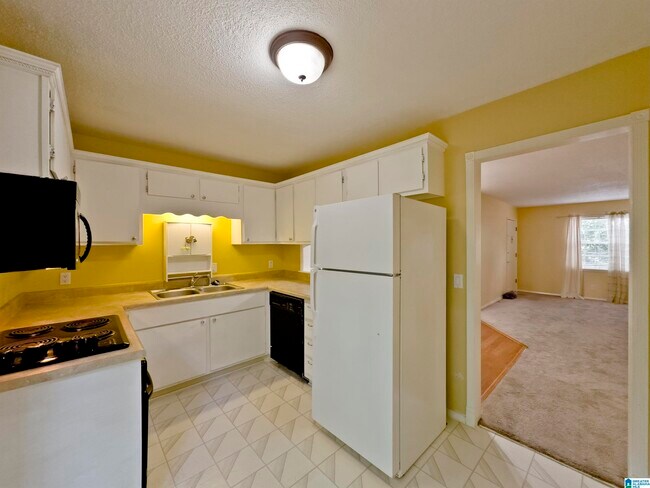 Foto del edificio - 836 Beacon Pkwy E