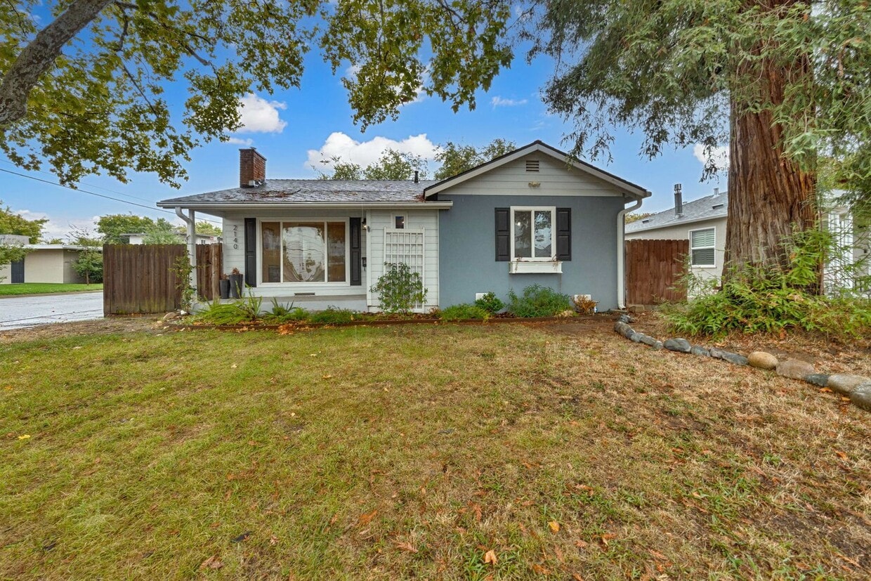 Primary Photo - Charming Fully Remodeled 3-Bedroom Home wi...