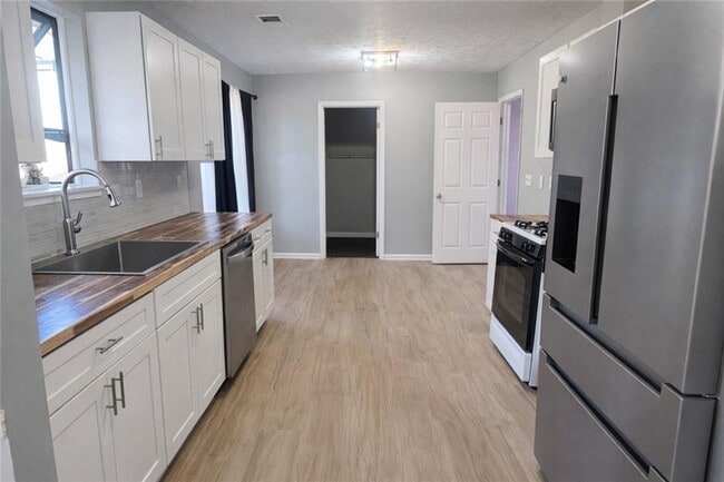 Foto del edificio - 5145 Paisley Ct NW