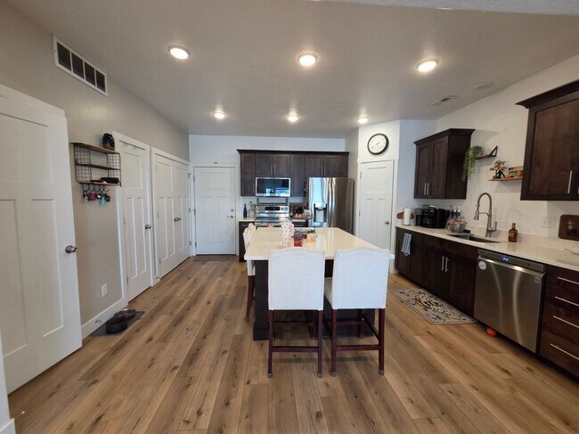 Building Photo - 4397 Alder Ln