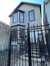 Building Photo - 1644 N California Ave
