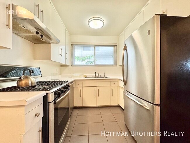 Foto del edificio - 10655 Wilshire Blvd