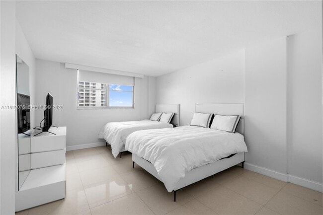 Building Photo - 9273 Collins Ave