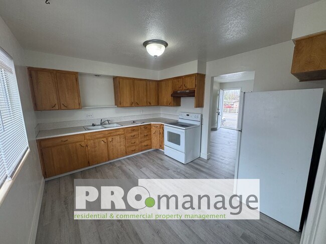 Foto del edificio - 1739 Grandview Dr