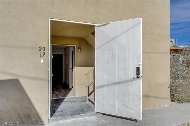 Foto del edificio - 3841 Daisy St