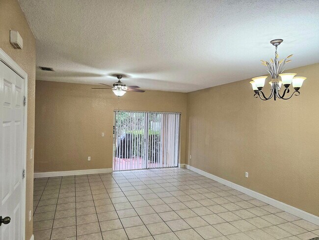 Building Photo - 6606 Catalina Ln