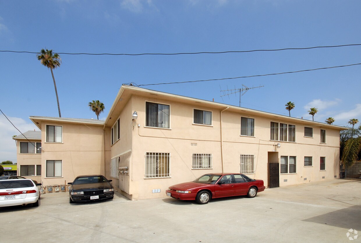 Foto del edificio - 1546 S Cloverdale Ave