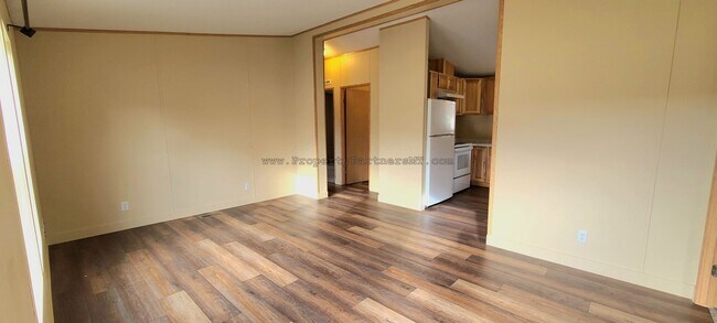 Foto del edificio - *** BRAND NEW REMODEL *** 3 Bed 2 Bath remodel Modular house
