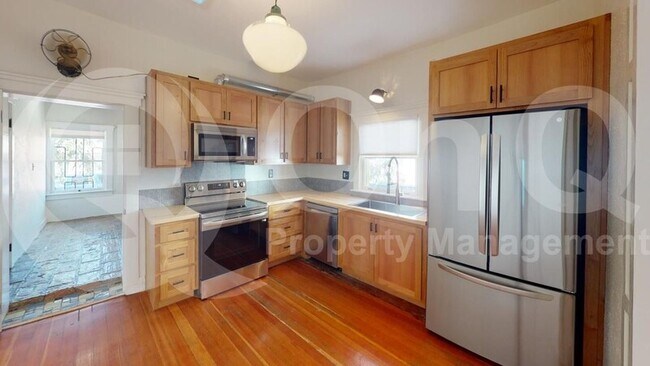 Foto del edificio - 84 W Simpson St