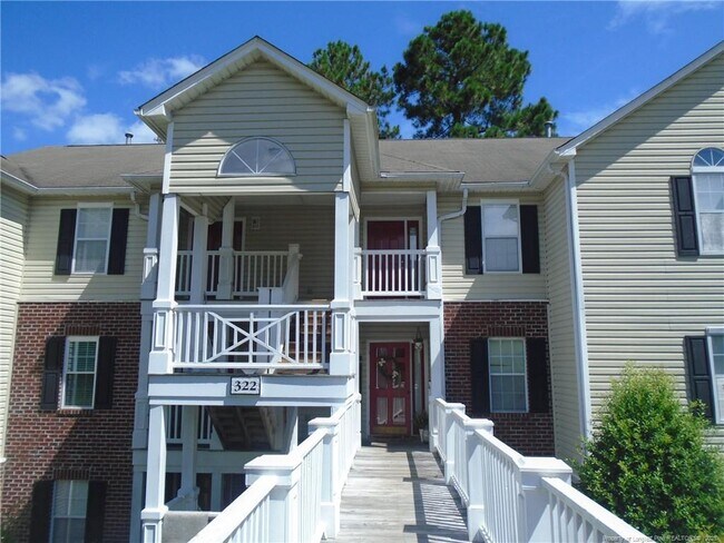 Foto del edificio - 322 Bubble Creek Ct