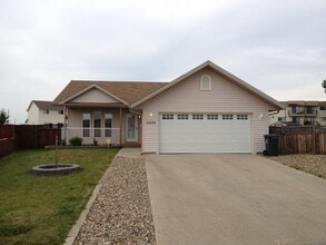 Building Photo - 8800-8898 98 Ave