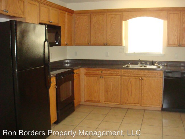 Building Photo - 1714 Almond Tree Pl