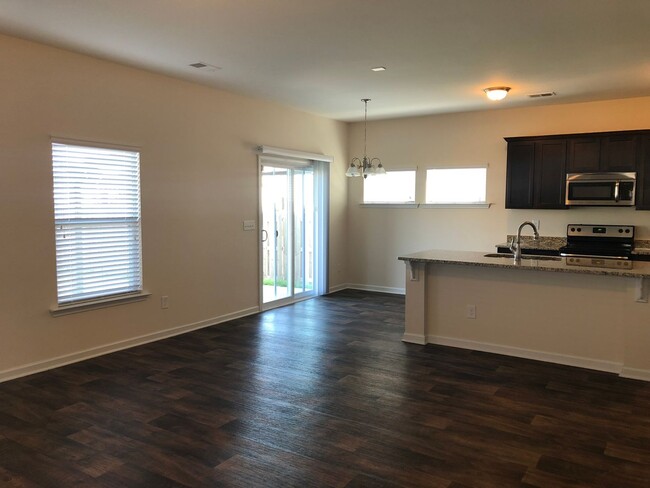 Foto del edificio - 3 bdrm, 2.5 bath home in Burnside Farms