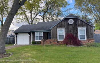 Building Photo - 120 Oak Hill Dr