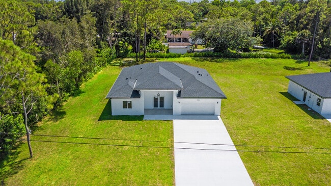 Foto del edificio - 13350 61st Ln N