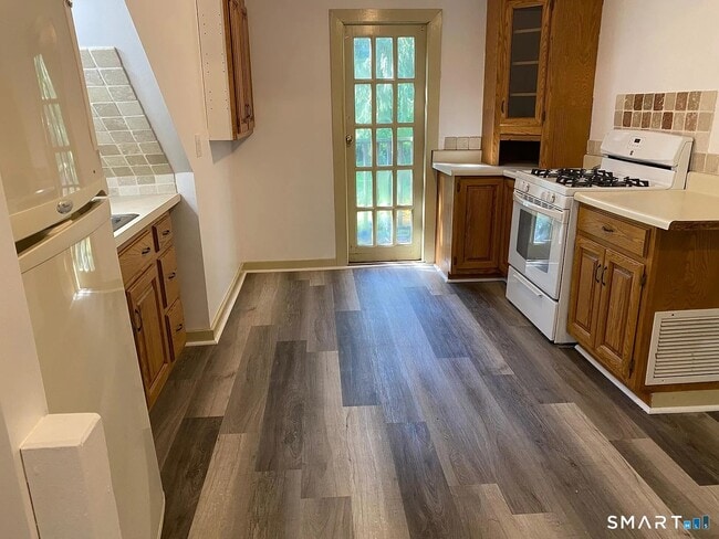 Building Photo - 44 Wolfpits Rd.