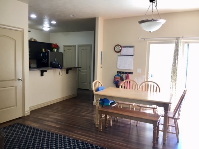 Foto del edificio - 4-Bedroom Herriman Townhome w/2-car Garage
