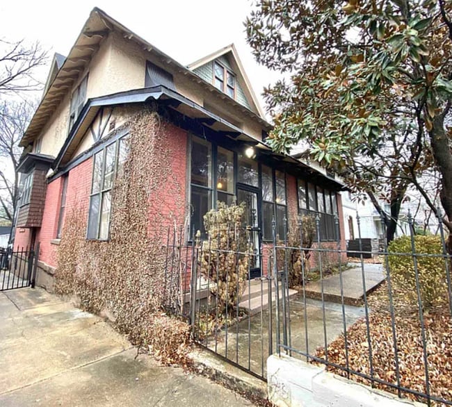 Building Photo - 111 N Evergreen St