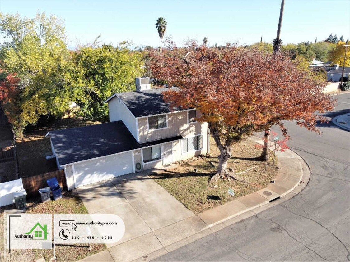 Primary Photo - 3895 Pluto St