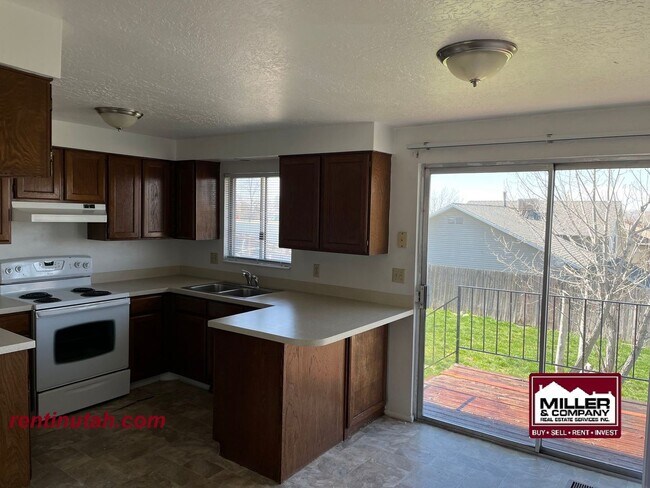 Foto del edificio - COMING SOON! Home For Rent! 1221 N. Qunicy...