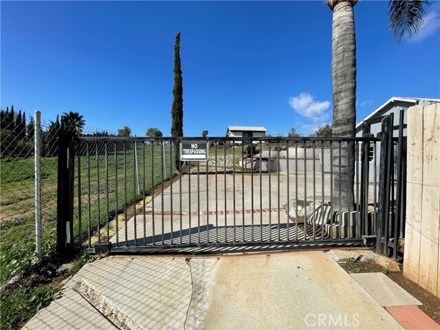 Foto del edificio - 5491 Riverview Dr
