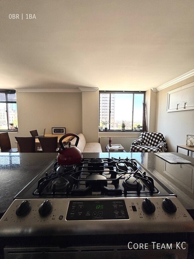 Foto del edificio - 700 E 8th St