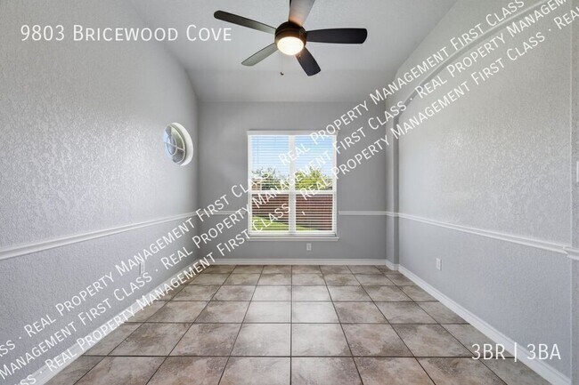 Foto del edificio - 9803 Bricewood Cv