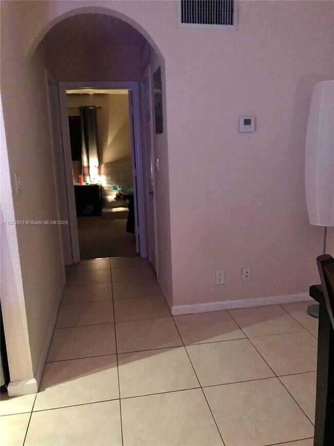 Foto del edificio - 2120 NE 42nd Ct