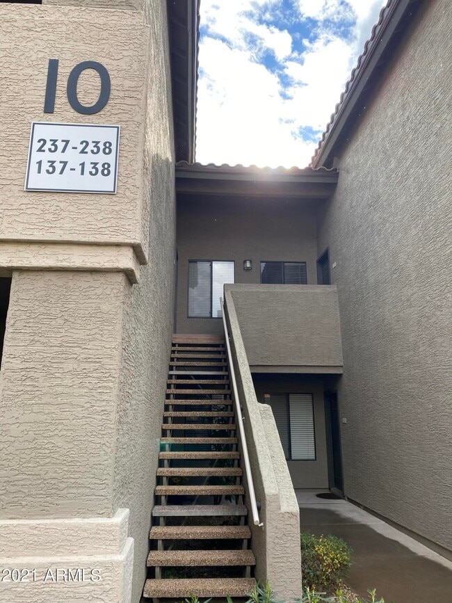 Foto del edificio - 9600 N 96th St