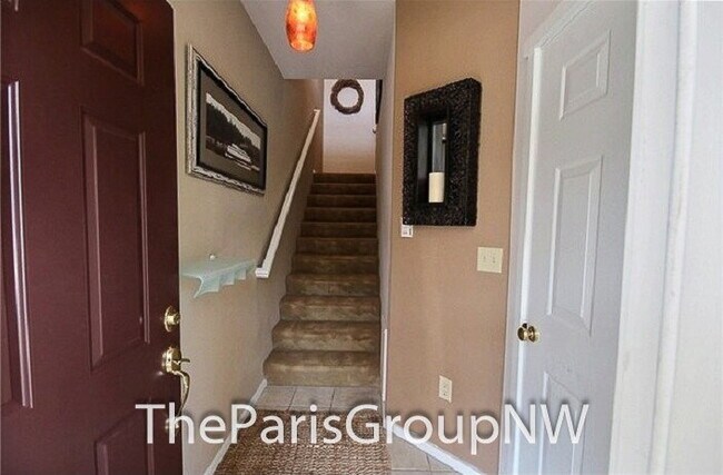 Foto del edificio - Gorgeous Renton Highlands Condo * Attached Garage *