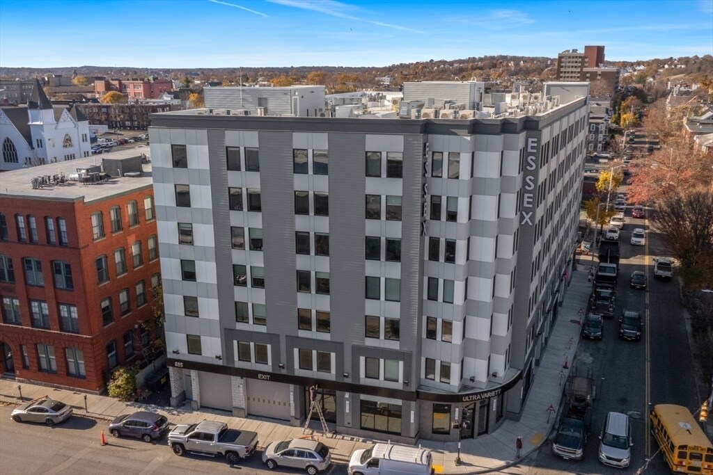 Foto principal - 585 Essex St