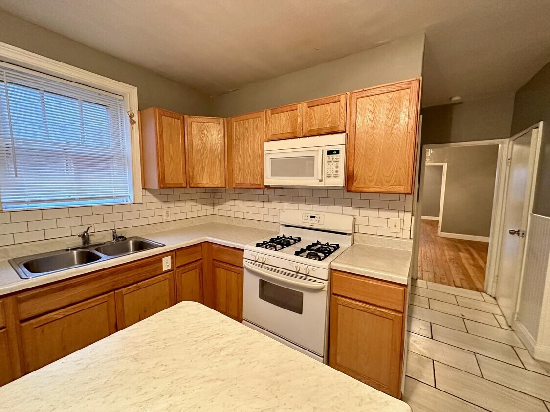 Foto principal - 4731 Alaska Ave