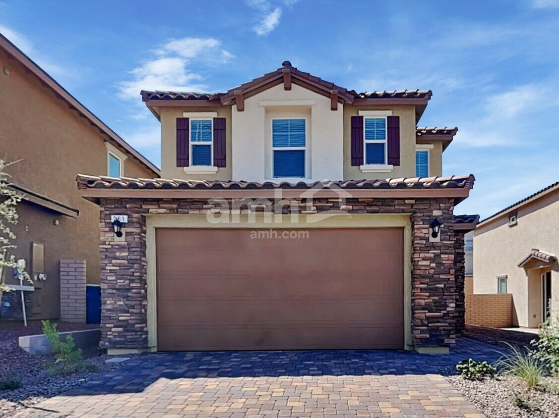 Foto principal - 261 Austin Bellerose Pl
