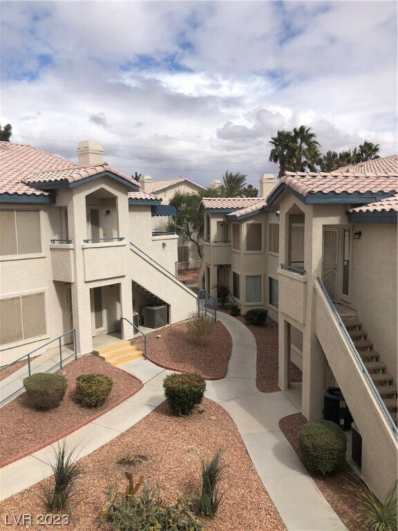 Foto principal - 3425 E Russell Rd