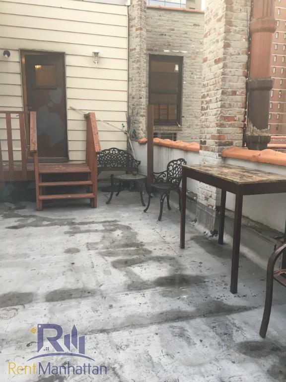 Foto principal - 315 E 95th St