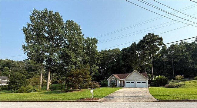 Building Photo - 3897 Saddlecreek Dr