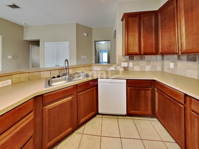 Building Photo - 2918 Meridian Bay Ln