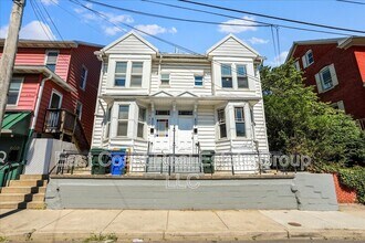 Building Photo - 803 S Potomac St