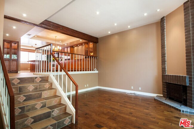 Foto del edificio - 13050 Mindanao Way