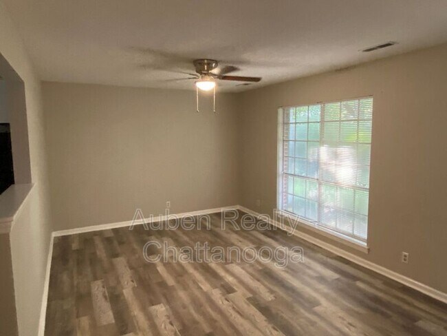 Building Photo - 4201 Davis Ln