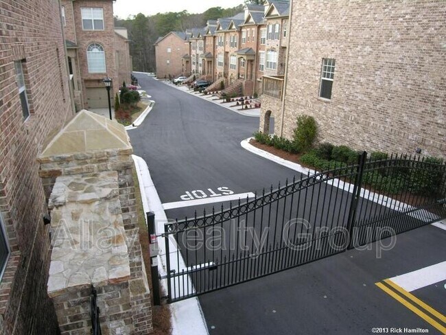 Foto del edificio - 2665 Rivers Edge Dr NE